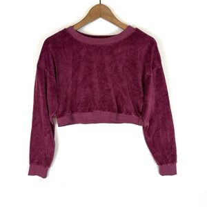 Suzi Kondi Plush Velour Cropped Sweatshirt in Berry Plum Purple